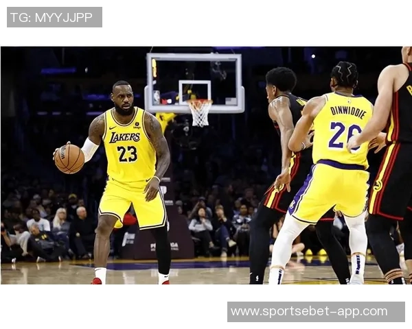 老詹与浓眉赛后同游游戏博主晒合影称赞詹姆斯为篮球之神